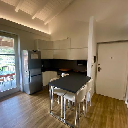 Modern Apartment With Terrace And Mezzanine Floor Colico Exterior foto